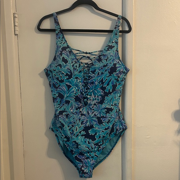 Lilly Pulitzer One Piece Swimsuit - Picture 1 of 3